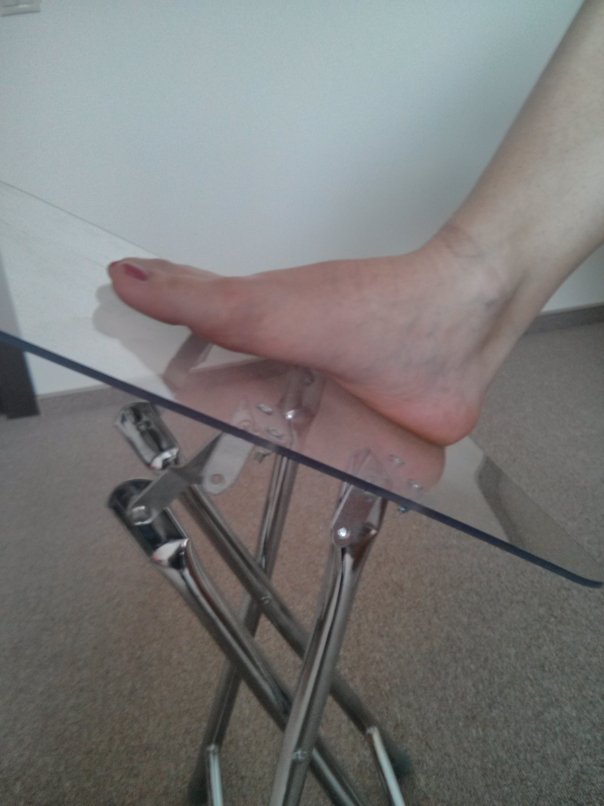 A Customized Glass Table For Legs Feet 3d Scanning Artec